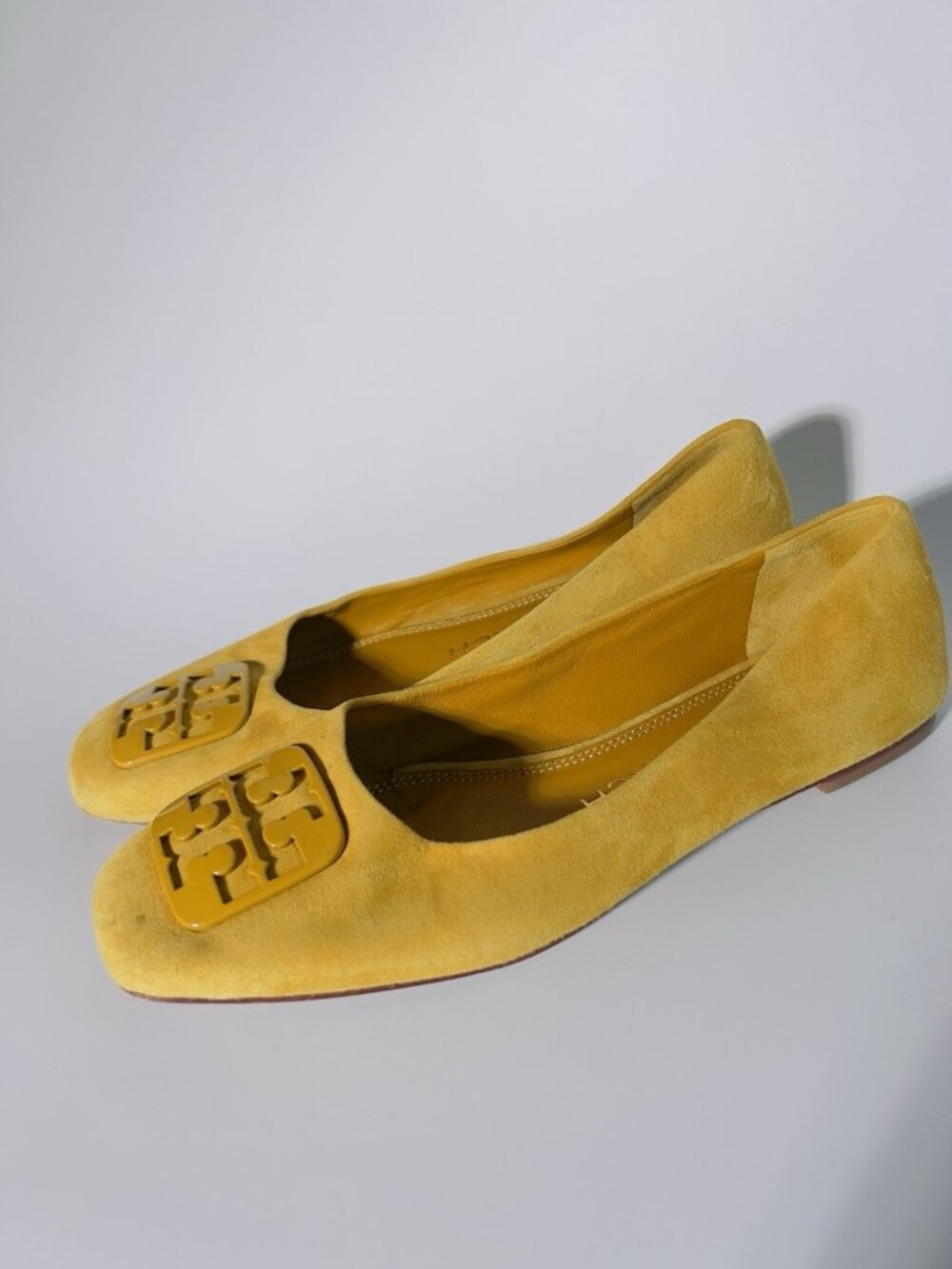 Tory Burch Georgina Suede Ballet Flats Yellow Mustard Size 6.5 M - Picture 11 of 12